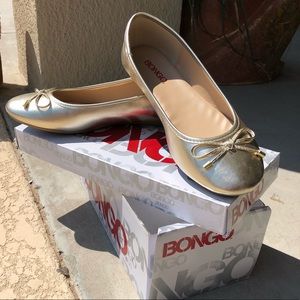 BONGO gold flats